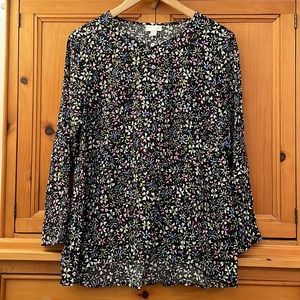 J.Jill like-new flowy, rayon hi/lo blouse, size Medium Petite, floral on black
